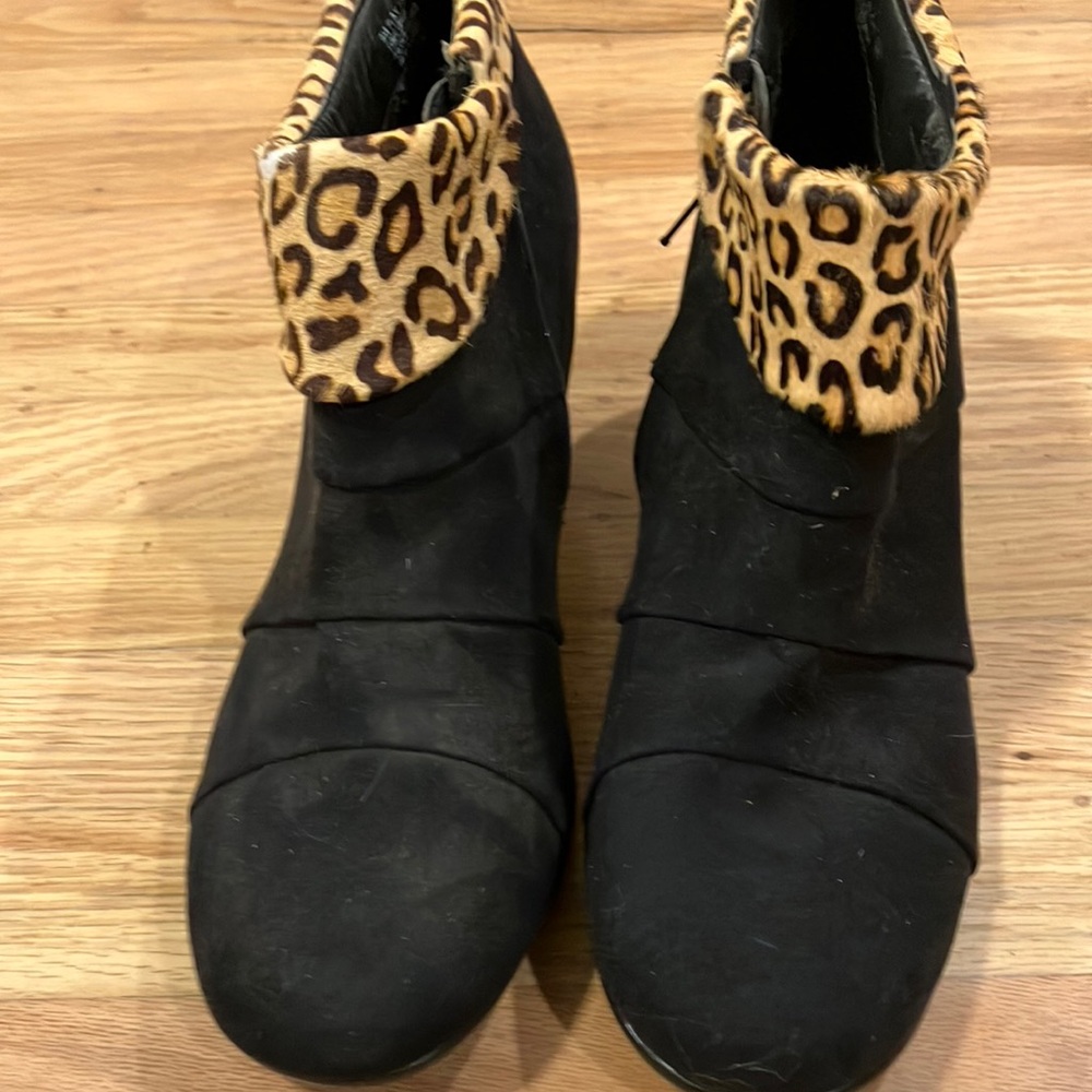 Leopard Cuff Black Ankle Boots